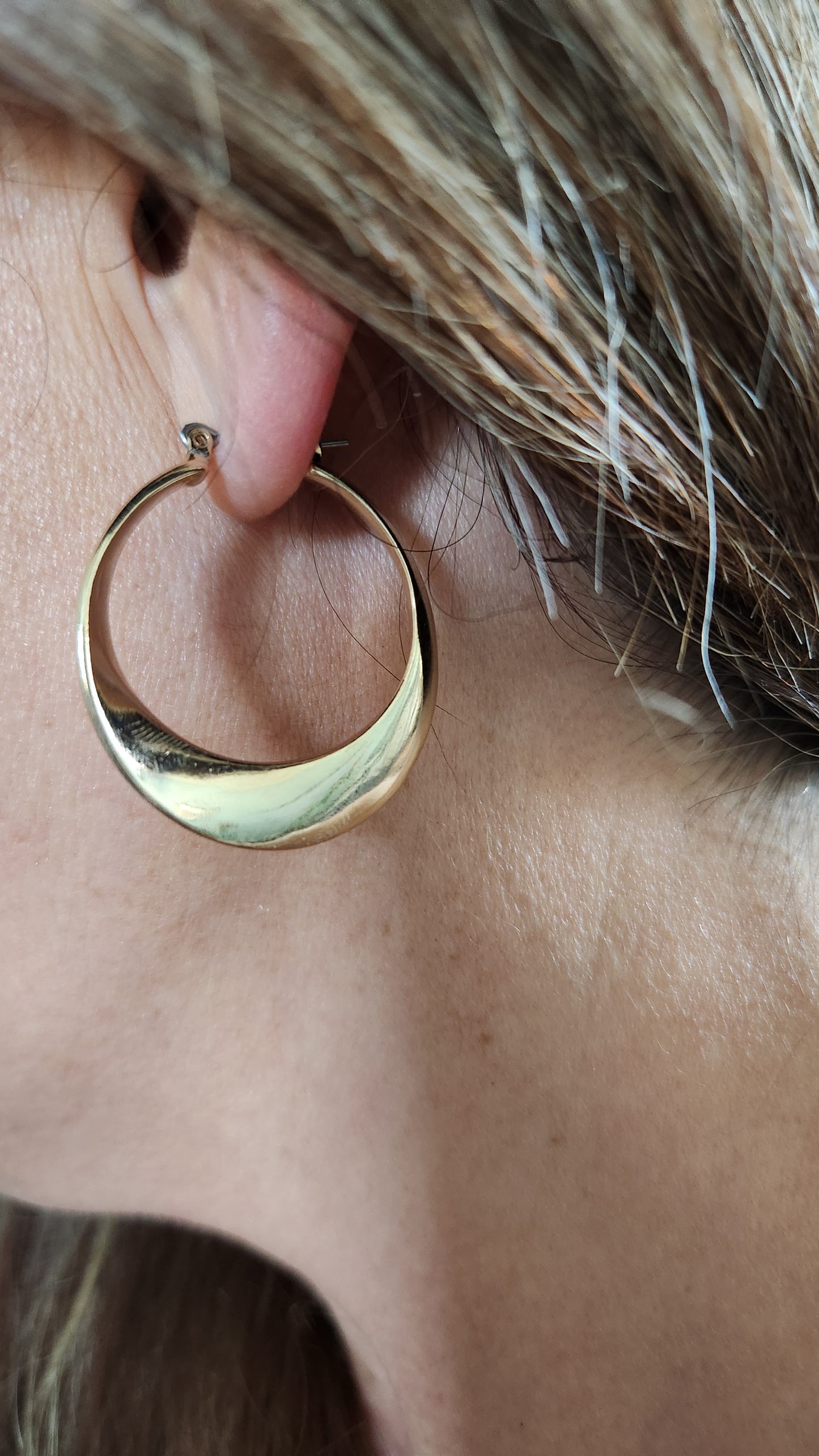 Twist Hoop Earrings