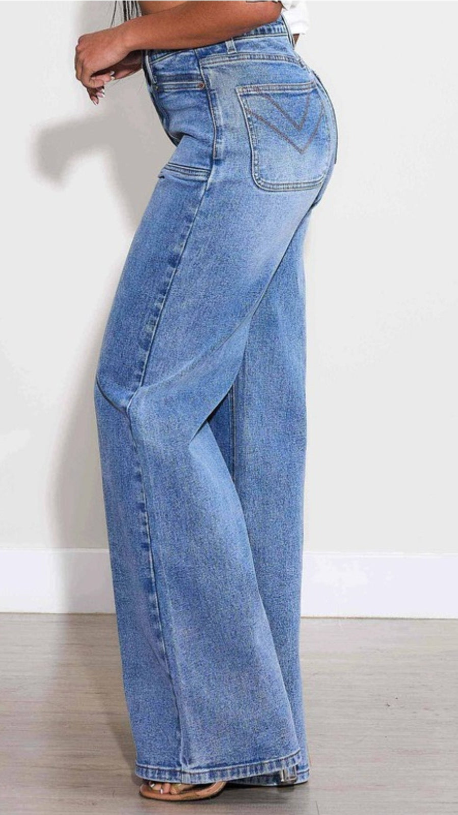Vibrant M.i.U High-Rise Wide Leg Jeans – Medium Wash Denim