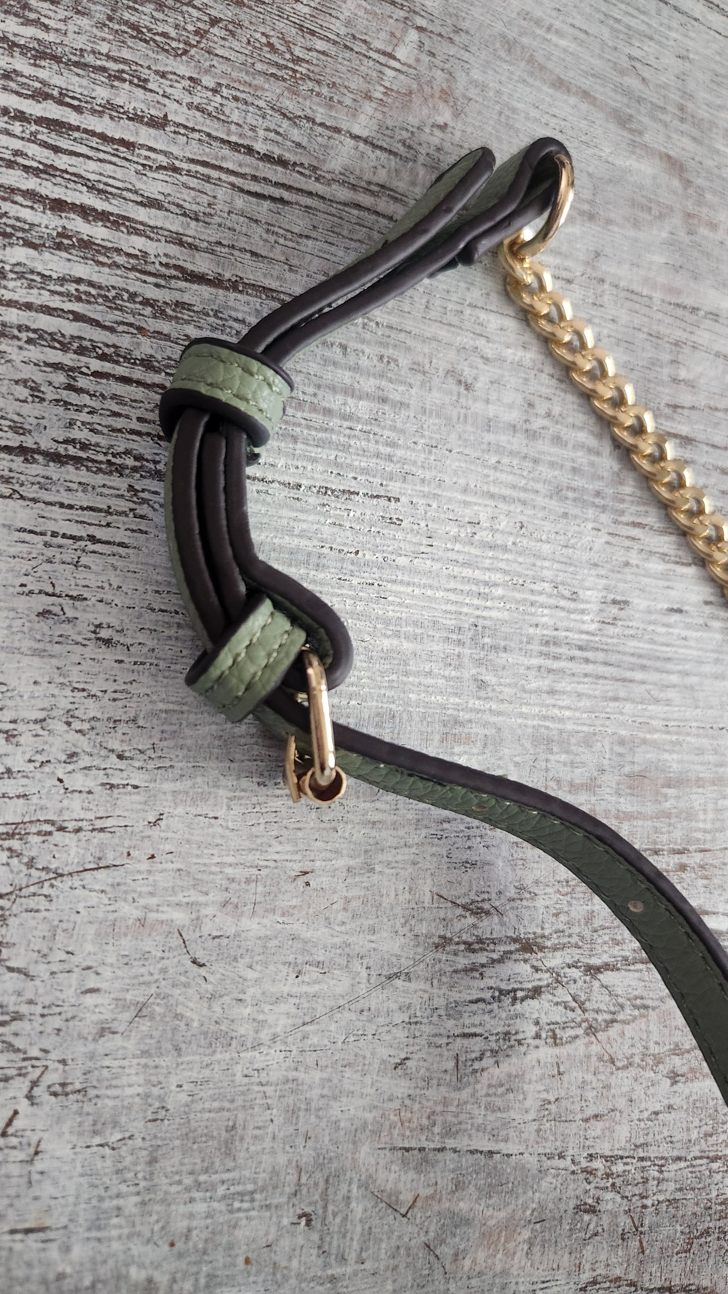 Chic On The Go Purse-Green