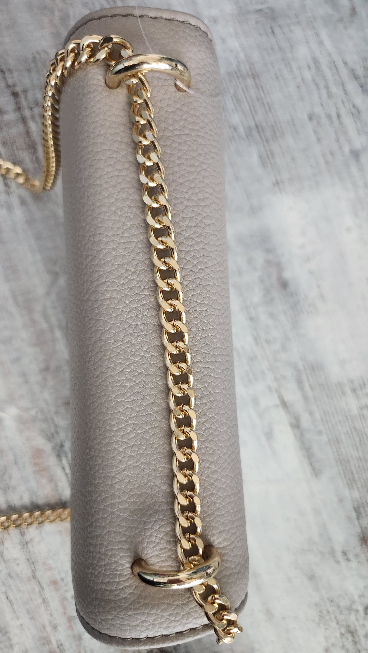 Chic On The Go Purse-Grey