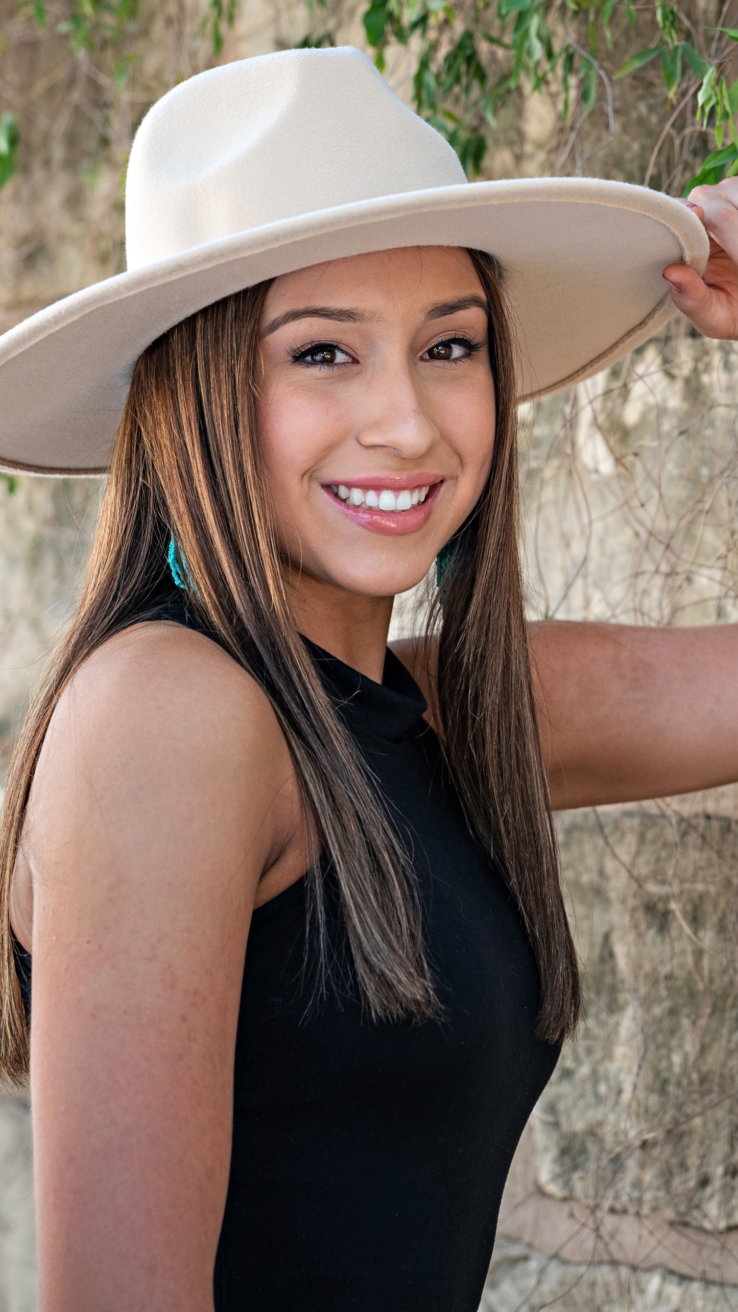 Goes With Everything Hat-Ivory