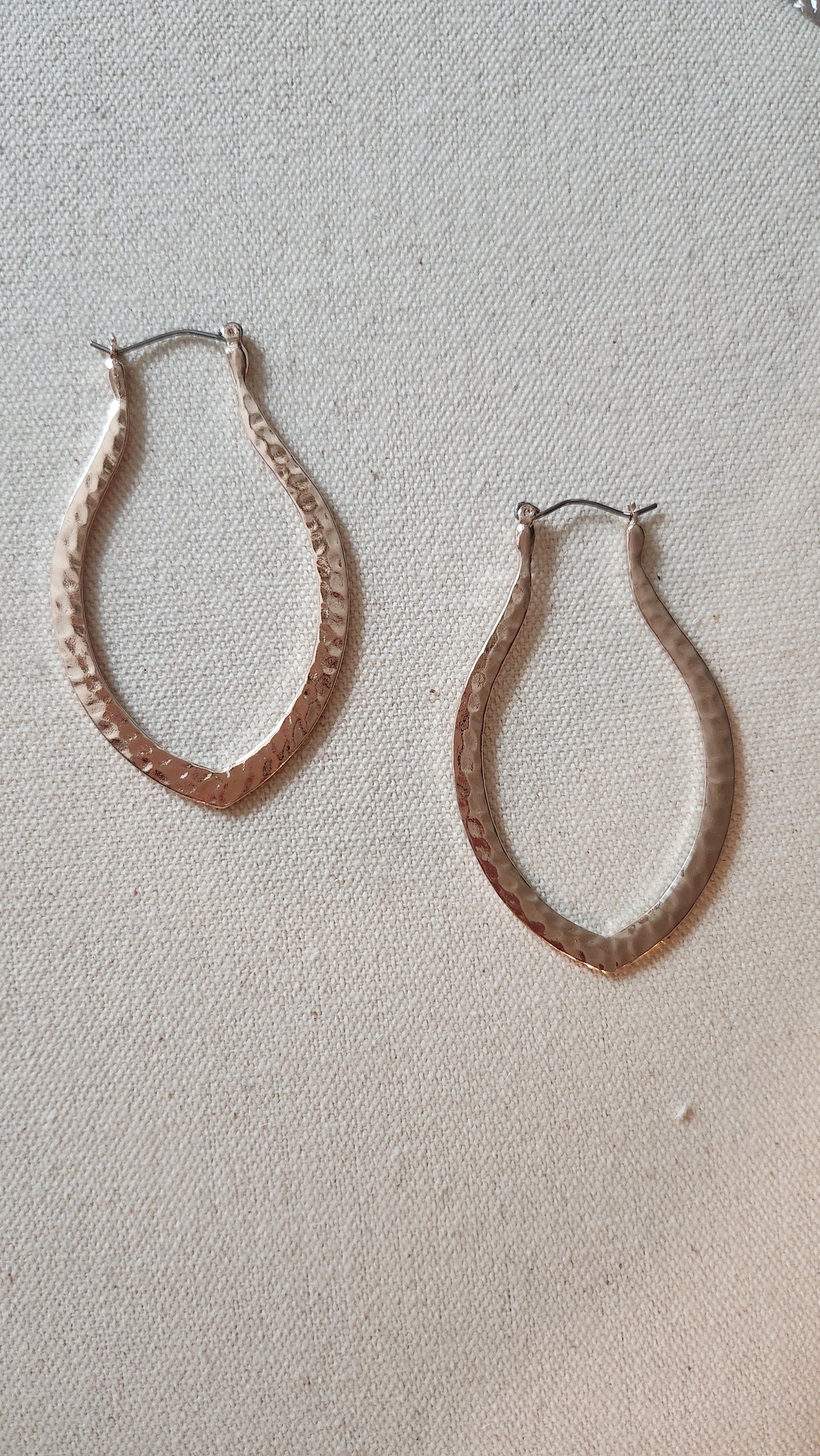 Simple and Elegant Earrings-Rose Gold