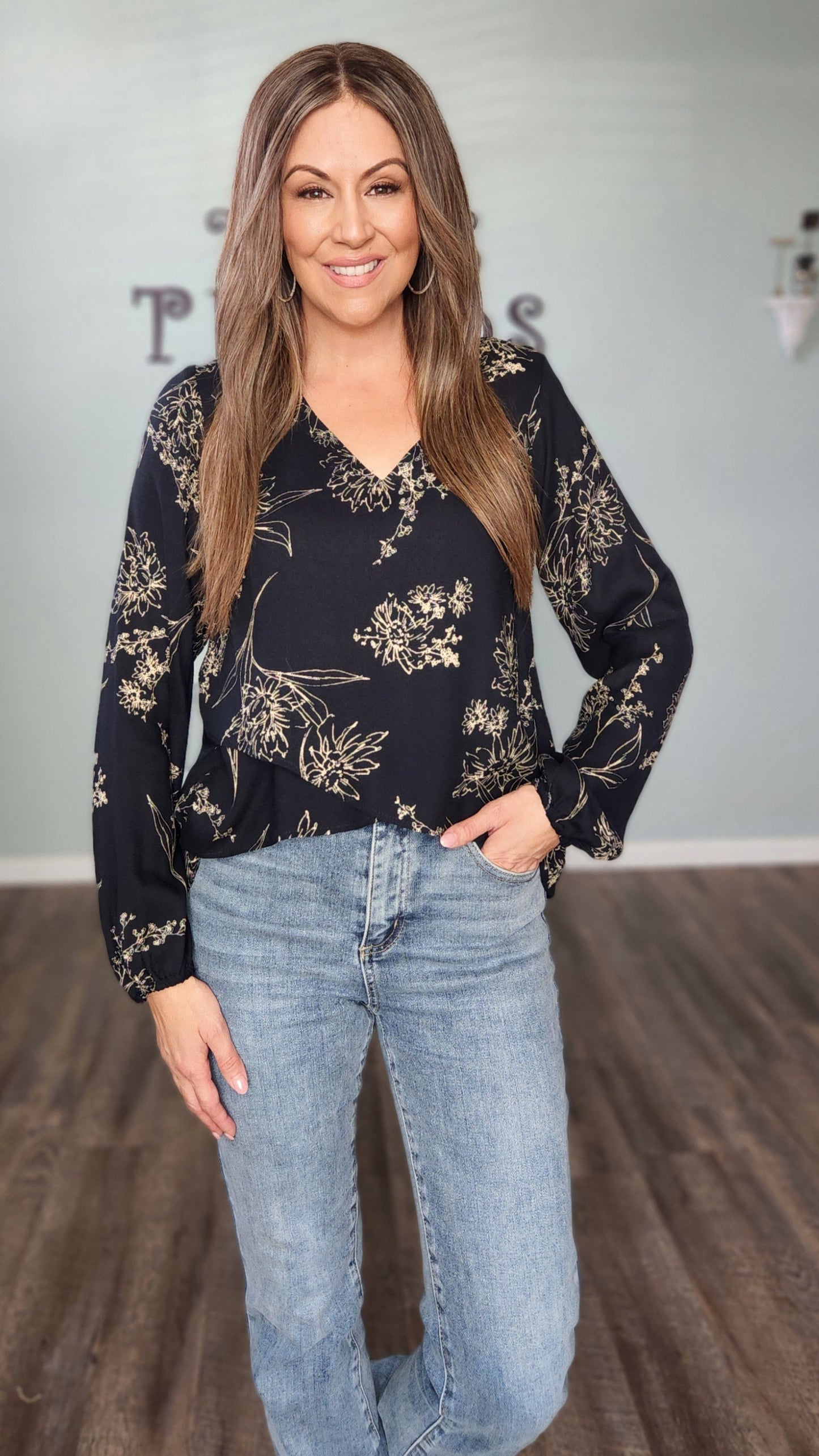 Bloom In Style Top-Navy/Ivory