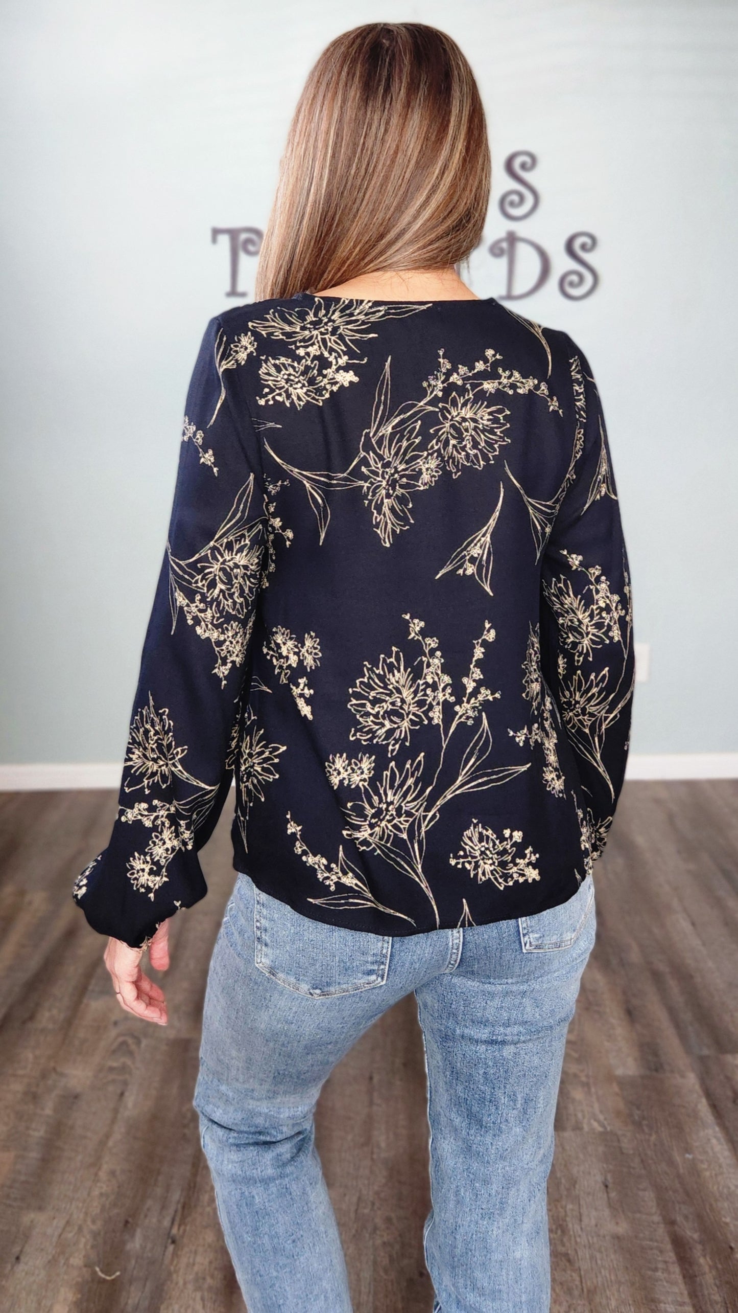 Bloom In Style Top-Navy/Ivory