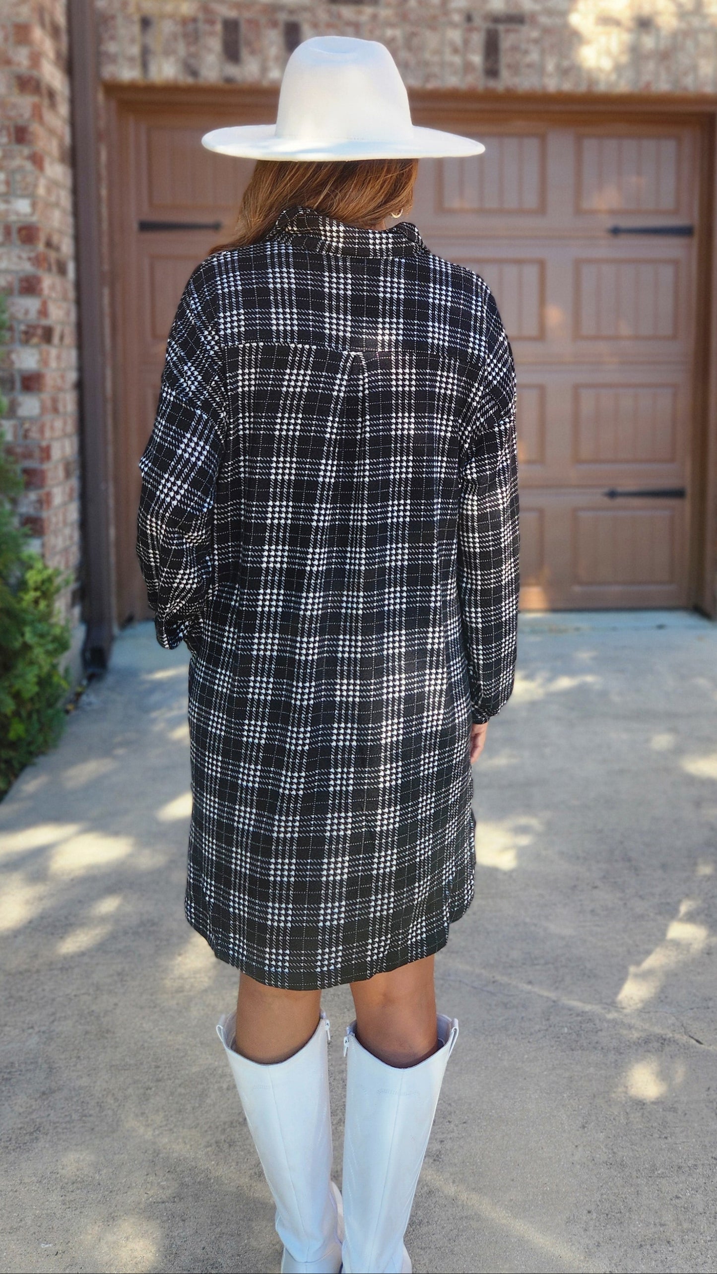 The Houndstooth Staple