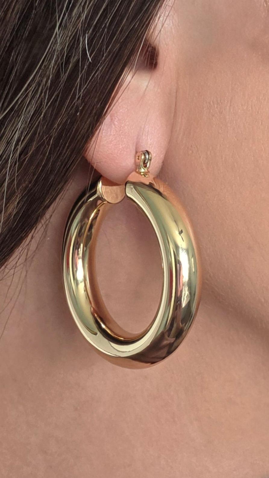 Chunky Hoop Earrings – 1.5” Gold or Silver