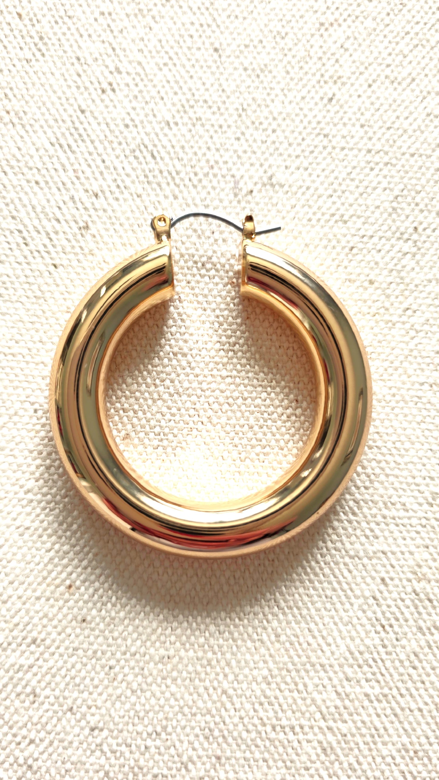 Chunky Hoop Earrings – 1.5” Gold or Silver