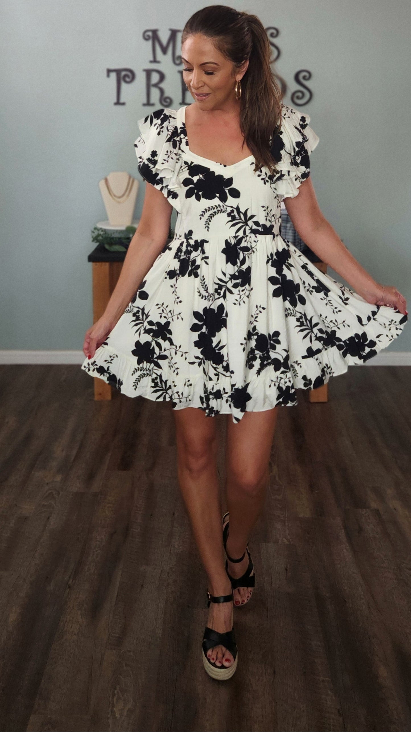 🖤Reset by Jane- Victoria Ruffle Sleeve Mini Dress