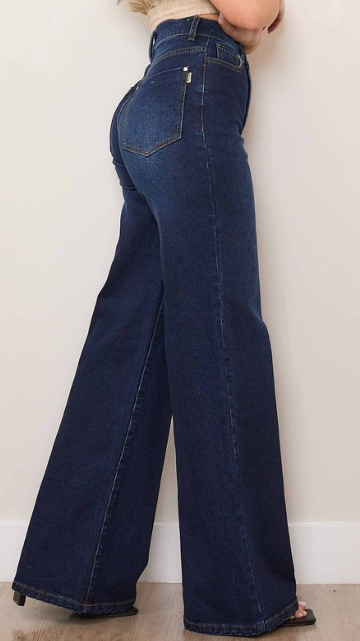 Modern Staple Wide Leg Jeans