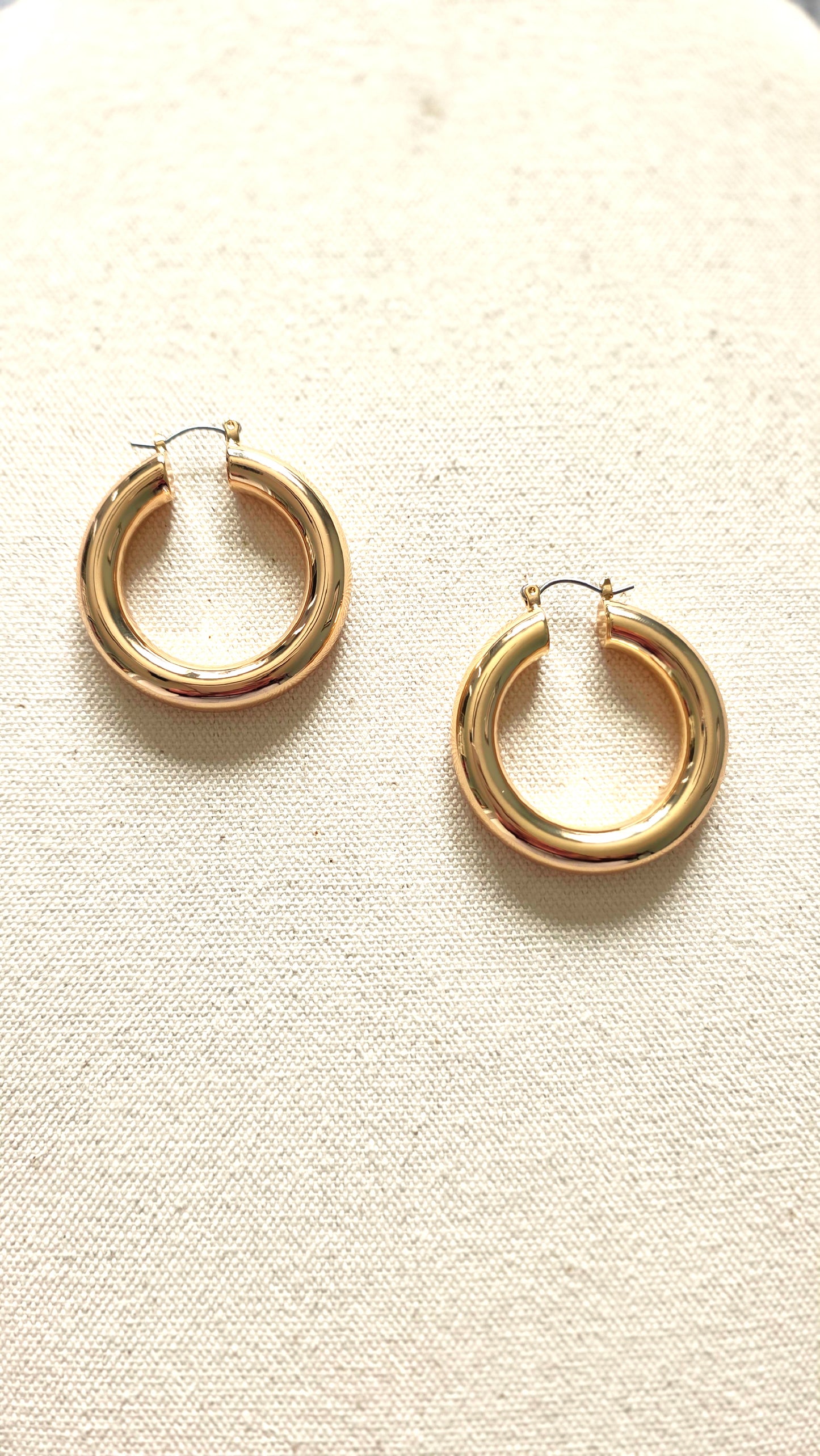 Chunky Hoop Earrings – 1.5” Gold or Silver