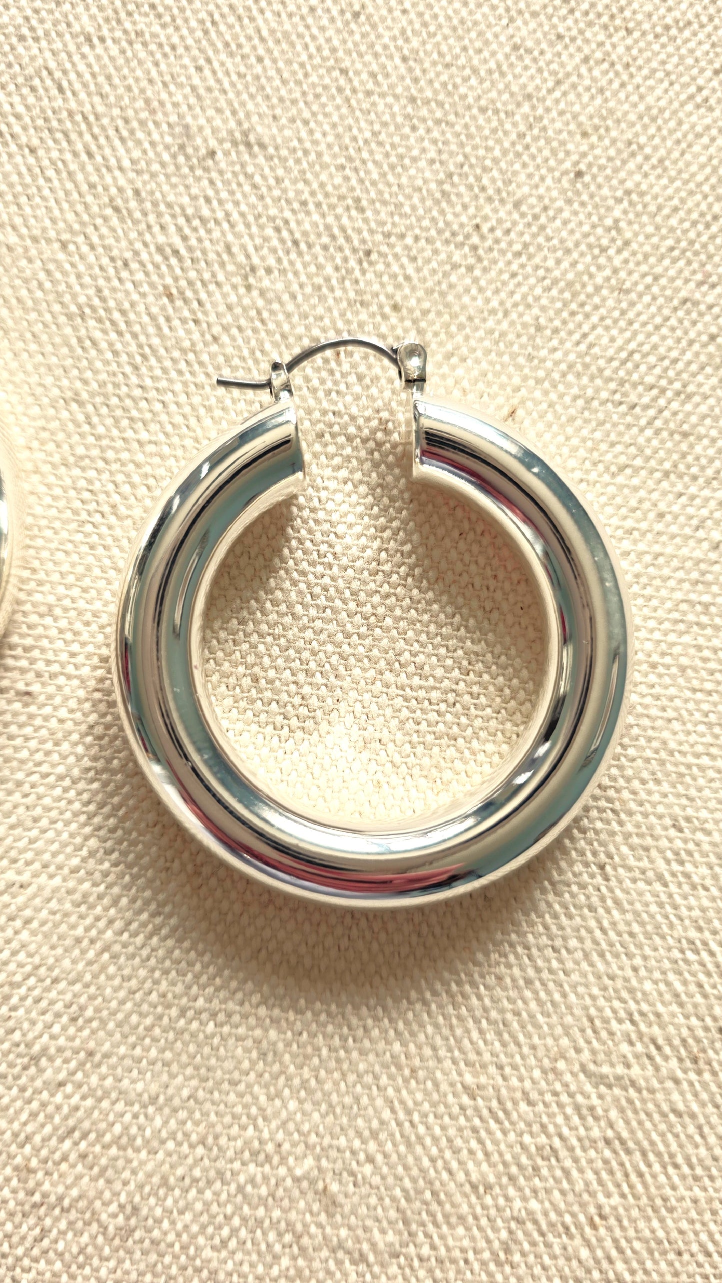 Chunky Hoop Earrings – 1.5” Gold or Silver